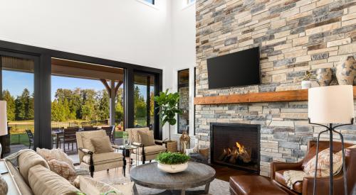 Echo Ridge Country Ledgestone from Cultured Stone. Photo courtesy Justin Krug